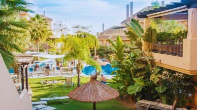 2 Bedroom Middle Floor Apartment in Nueva Andalucía - Image 2