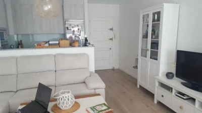 1 Bedroom Middle Floor Apartment in Nueva Andalucía - Image 5