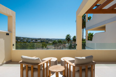 3 Bedroom Middle Floor Apartment in Nueva Andalucía - Image 3