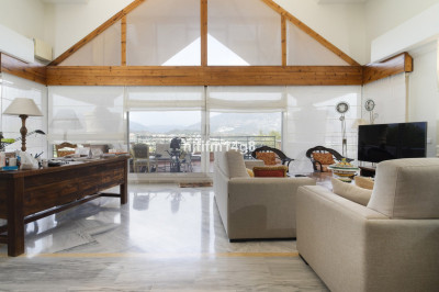 4 Bedroom Penthouse in Nueva Andalucía - Image 5