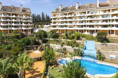 2 Bedroom Middle Floor Apartment in Nueva Andalucía