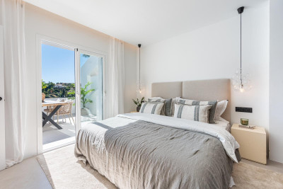 3 Bedroom Middle Floor Apartment in La Quinta - Image 4