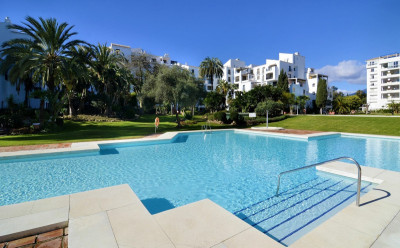 3 Bedroom Middle Floor Apartment in Puerto Banús