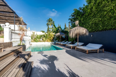 5 Bedroom Detached Villa in Nueva Andalucía - Image 3