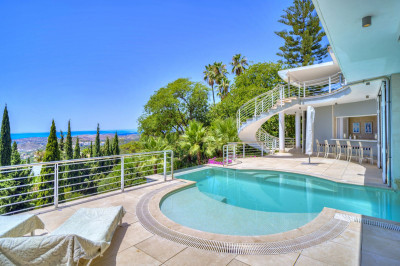 5 Bedroom Detached Villa in El Madroñal - Image 3