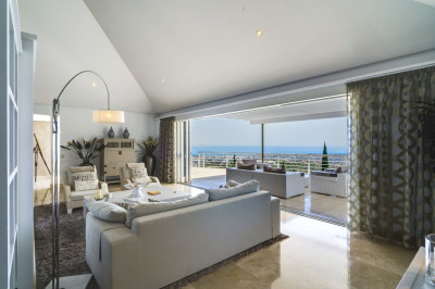 5 Bedroom Detached Villa in El Madroñal - Image 5