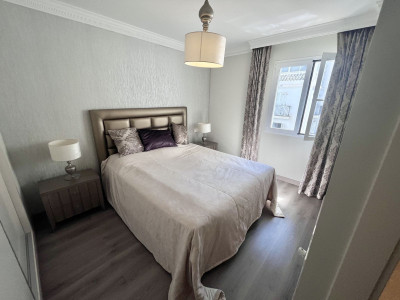 2 Bedroom Middle Floor Apartment in Puerto Banús - Image 3