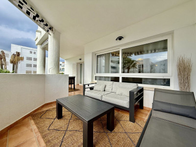1 Bedroom Middle Floor Apartment in Puerto Banús - Image 4