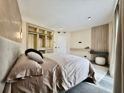 1 Bedroom Middle Floor Apartment in Puerto Banús - Image 5