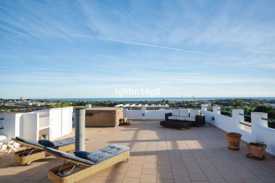 3 Bedroom Penthouse Duplex in La Quinta - Image 1