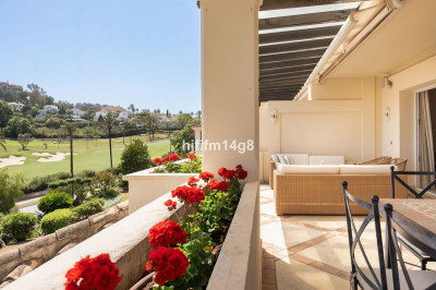 3 Bedroom Middle Floor Apartment in Nueva Andalucía - Image 3