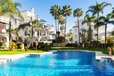 2 Bedroom Townhouse in Nueva Andalucía - Image 1