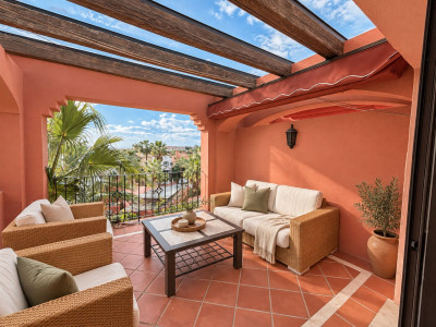 2 Bedroom Penthouse Duplex in Nueva Andalucía - Image 1