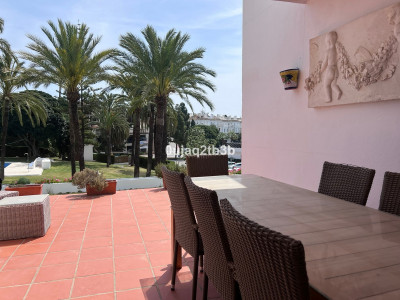 4 Bedroom Duplex in Nueva Andalucía