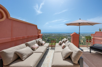 4 Bedroom Duplex in La Quinta - Image 2