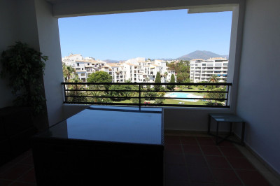 4 Bedroom Penthouse in Puerto Banús - Image 5