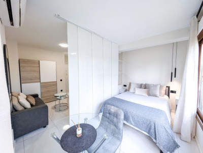 1 Bedroom Middle Floor Apartment in Nueva Andalucía - Image 1