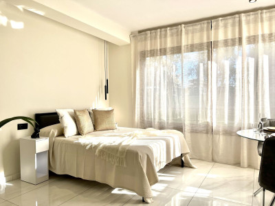 1 Bedroom Middle Floor Apartment in Nueva Andalucía - Image 4