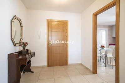 4 Bedroom Middle Floor Apartment in Nueva Andalucía - Image 4