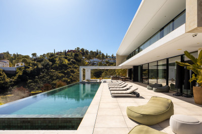 7 Bedroom Detached Villa in El Madroñal - Image 3