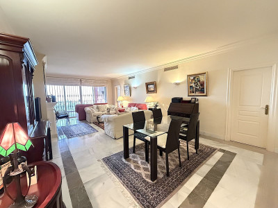 2 Bedroom Ground Floor Apartment in La Quinta - Image 2