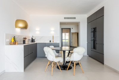 3 Bedroom Middle Floor Apartment in La Quinta - Image 4