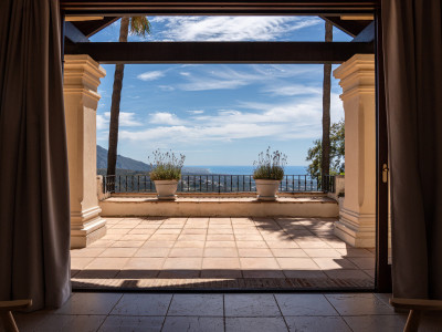 5 Bedroom Detached Villa in La Zagaleta - Image 5