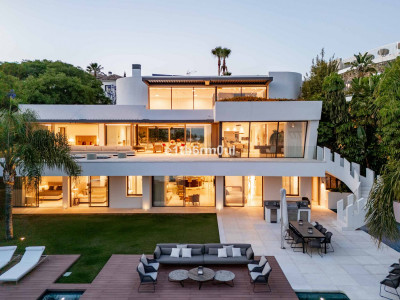 6 Bedroom Detached Villa in La Quinta - Image 1