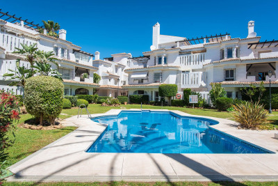 2 Bedroom Penthouse Duplex in Nueva Andalucía - Image 1