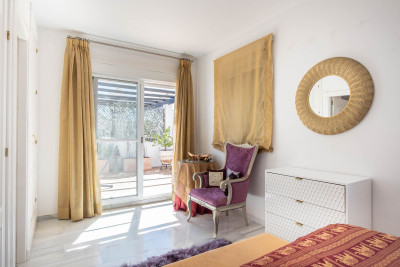 2 Bedroom Penthouse Duplex in Nueva Andalucía - Image 3