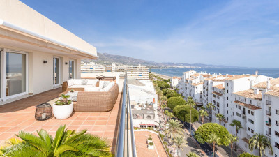 3 Bedroom Penthouse in Puerto Banús