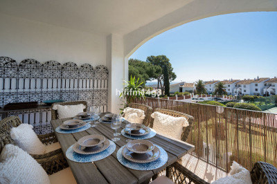 2 Bedroom Middle Floor Apartment in Nueva Andalucía - Image 1