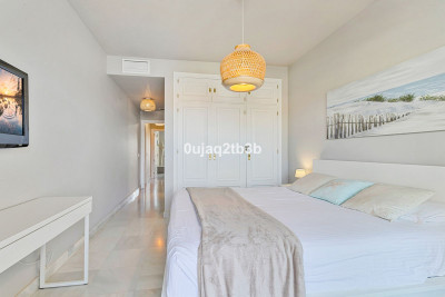 2 Bedroom Middle Floor Apartment in Nueva Andalucía - Image 1