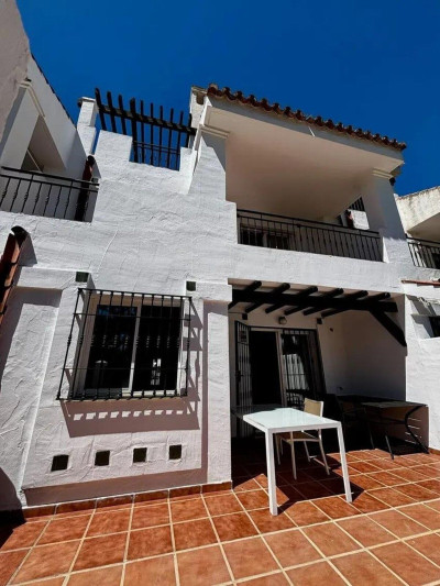 3 Bedroom Townhouse in Nueva Andalucía - Image 2