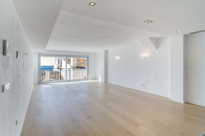 2 Bedroom Middle Floor Apartment in Puerto Banús - Image 3