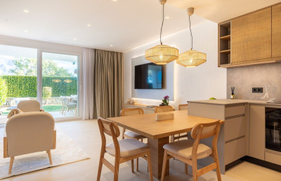 4 Bedroom Duplex in Nueva Andalucía - Image 2