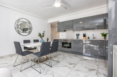 3 Bedroom Middle Floor Apartment in Nueva Andalucía - Image 5