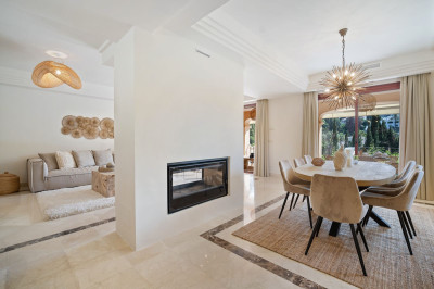 5 Bedroom Semi-Detached House in Puerto Banús - Image 3