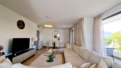 3 Bedroom Middle Floor Apartment in Nueva Andalucía - Image 5