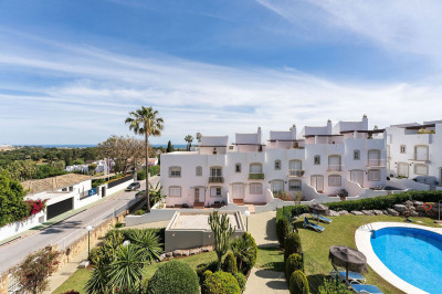 4 Bedroom Townhouse in Nueva Andalucía - Image 1