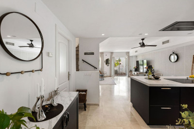 4 Bedroom Townhouse in Nueva Andalucía - Image 4