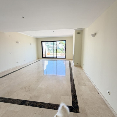 3 Bedroom Penthouse in La Quinta - Image 2