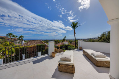 5 Bedroom Detached Villa in Nueva Andalucía - Image 5