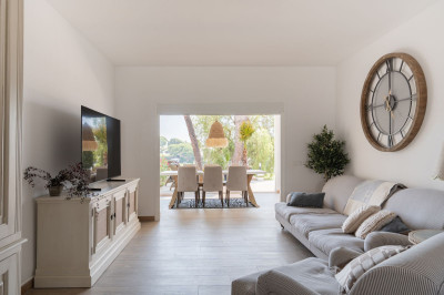 2 Bedroom Ground Floor Apartment in Nueva Andalucía - Image 5