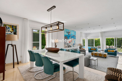 5 Bedroom Detached Villa in Nueva Andalucía - Image 5