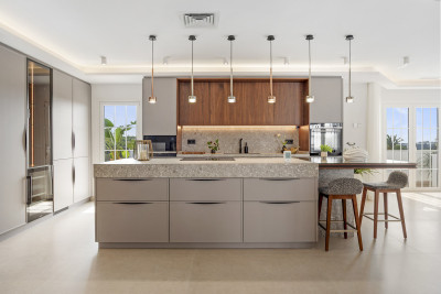 5 Bedroom Penthouse Duplex in Nueva Andalucía - Image 4