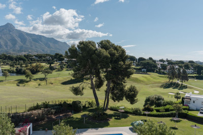 2 Bedroom Penthouse in Nueva Andalucía - Image 2