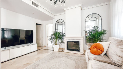 2 Bedroom Ground Floor Apartment in Puerto Banús - Image 1