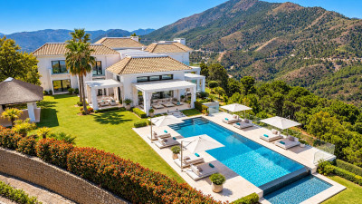 7 Bedroom Detached Villa in La Zagaleta - Image 1