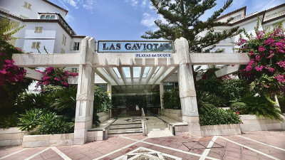 2 Bedroom Middle Floor Apartment in Puerto Banús - Image 1